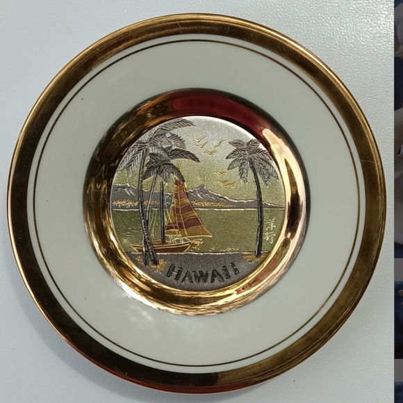 Hawaii 24K Gold Rim Plate Canoe & Palm Trees Dynasty Gallery The Art of Chokin - Picture 1 of 4